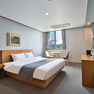 Noah Hotel